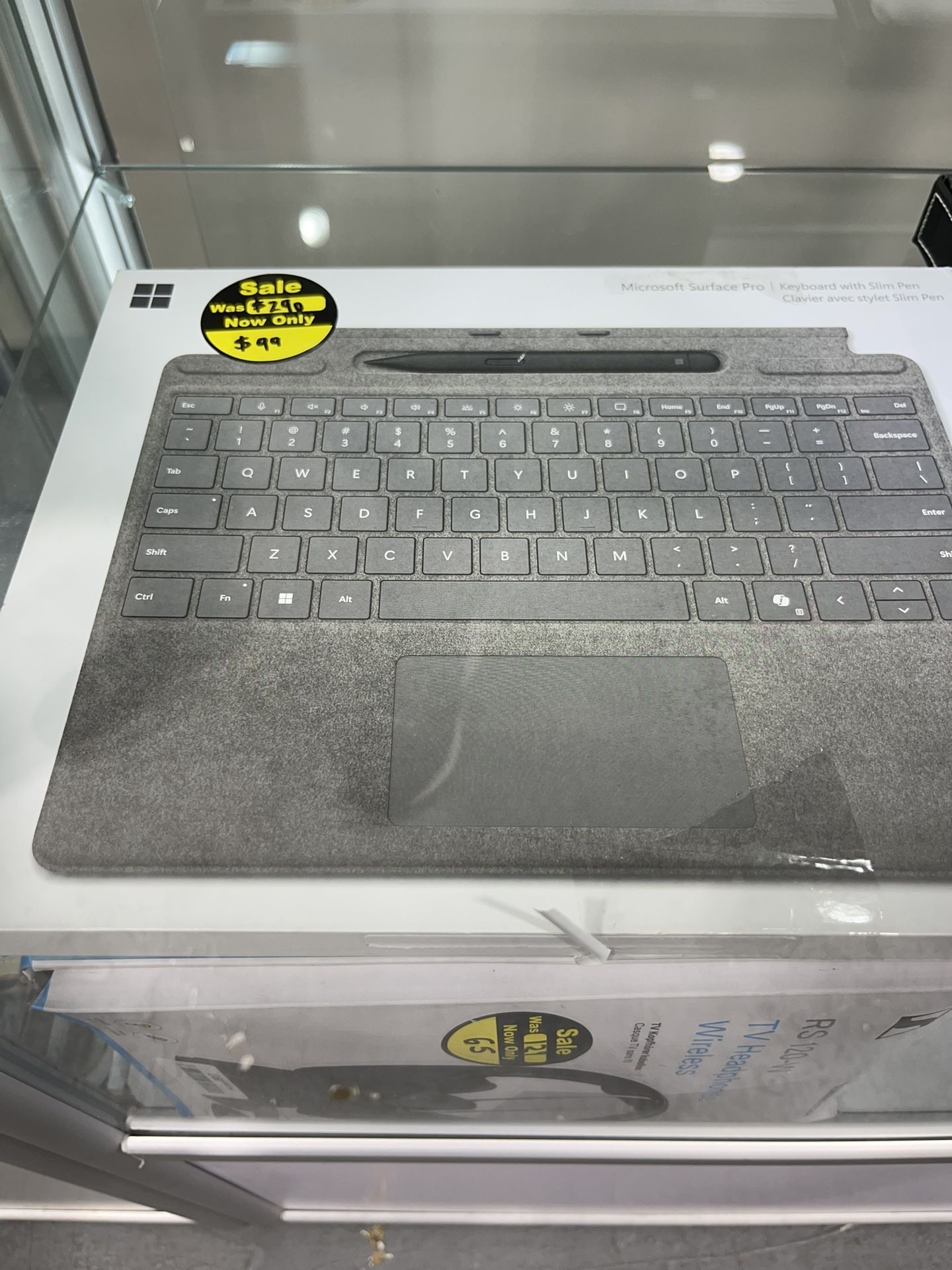 Microsoft Surface Pro Keyboard with Slim Pen 2 Bundle for Pro Copilot+ (11th Edition), Pro 9 and Pro 8, Alcantara Material, Platinum