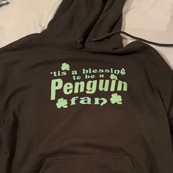 Pittsburgh Penguins Saint Patrick’s Day Hoodie. Size 2XL