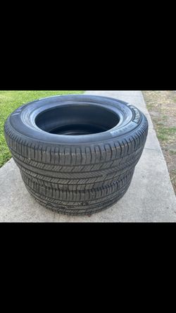 2 Only - 225/65r17 Michelin Defender 2 80% Treads Tires 2024 DOT!!!!