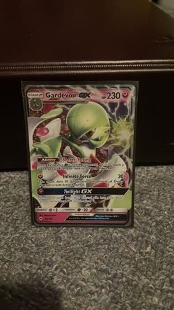 Gardevoir GX Pokémon Card - Damaged