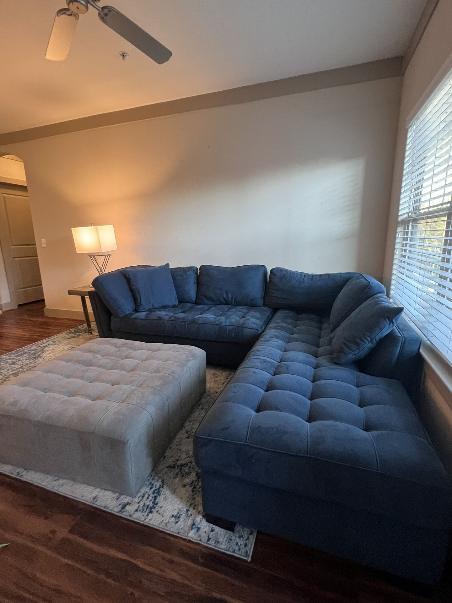 3 Pc - Right Arm Sleeper Sectional