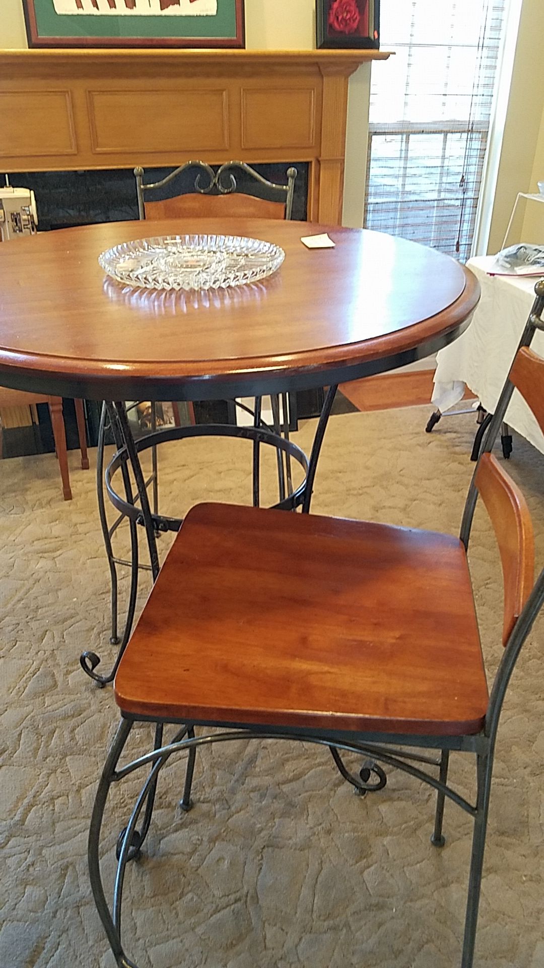 COUNTER HIGH TABLE 2 CHAIRS