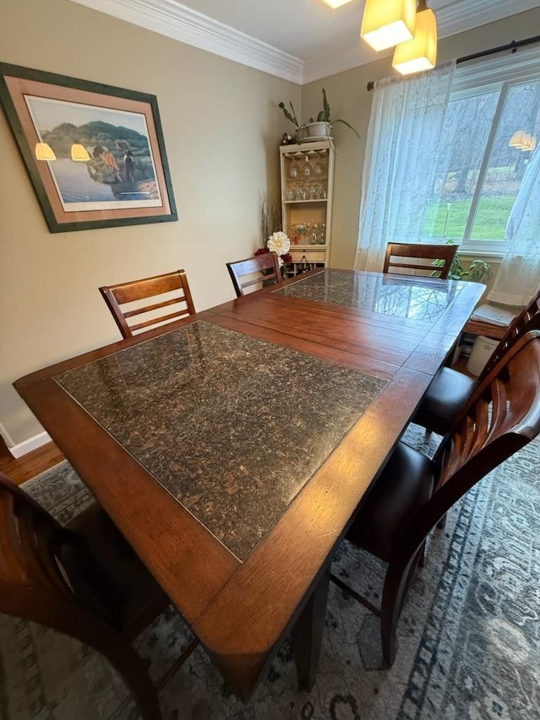 Dining Table And 6 Chairs