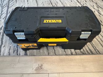 Dewalt toolbox