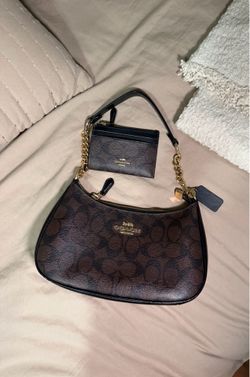 Authentic coach purse with card wallet!!