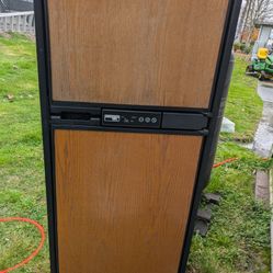 Norcold 7.5 Cubic Ft Fridge Freezer Combo