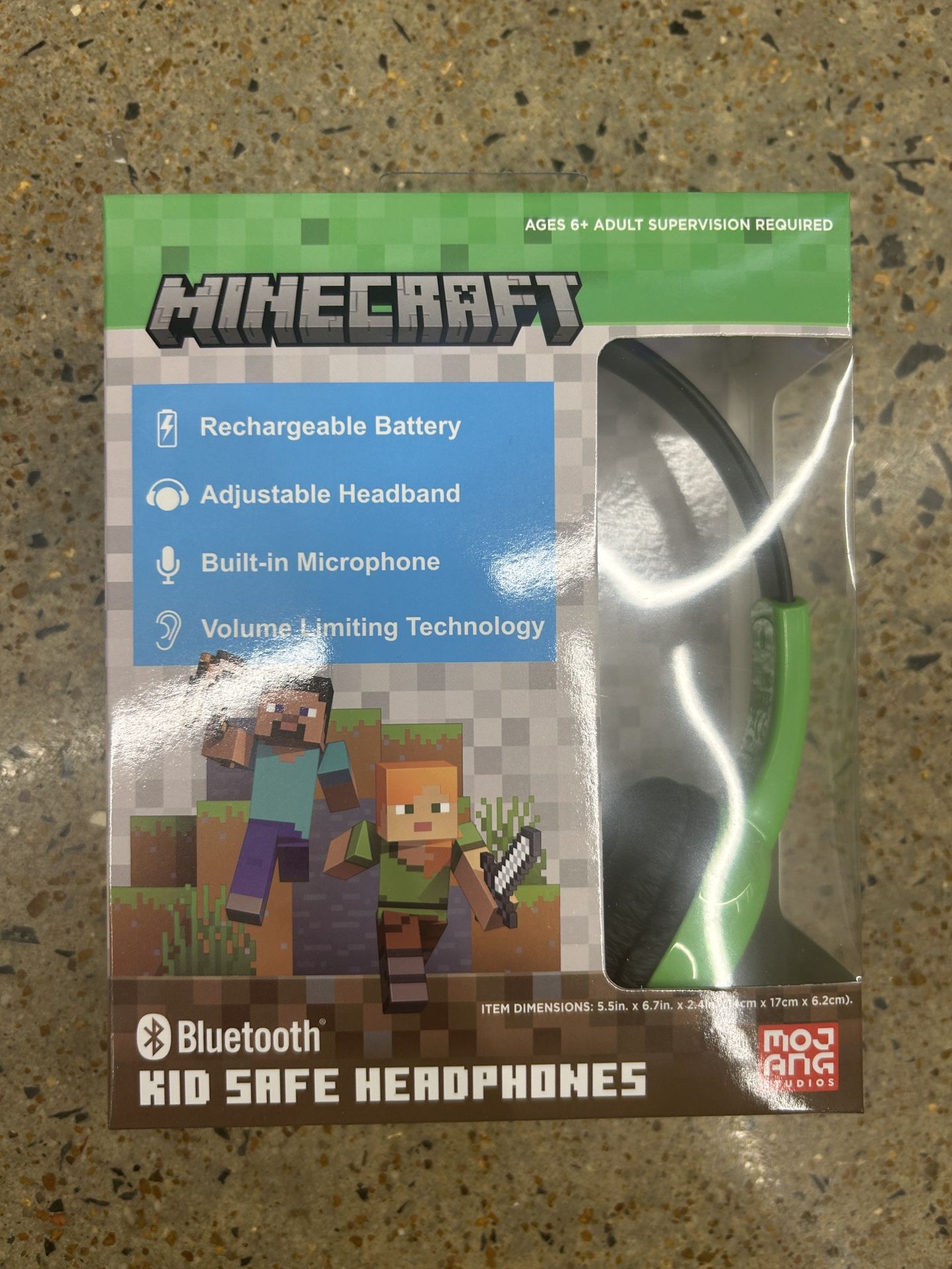NWT Minecraft Bluetooth kid safe headphones
