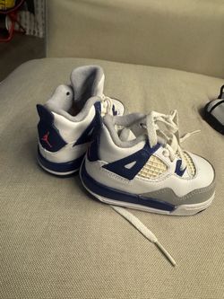 Air Jordan 4 Toddler Sneakers size  4c