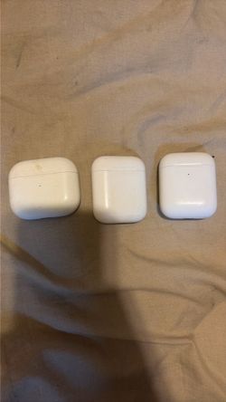 Apple AirPods Charging Case Bundle
