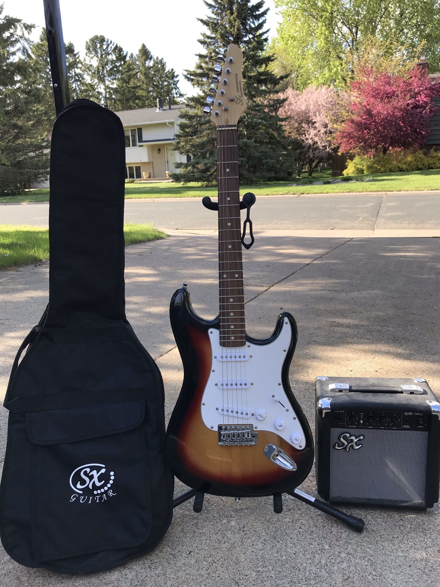SX Guitar w/ matching bag and amp