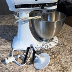Like New Kitchen Aid Mixer