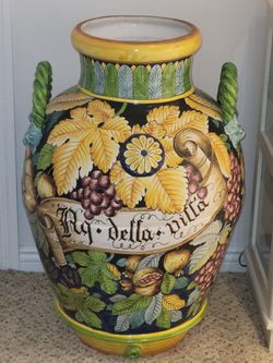 ITALIAN URN - FLOWER POT - VASE