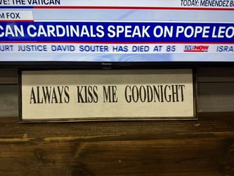 Farmhouse Kiss Me Good Night 