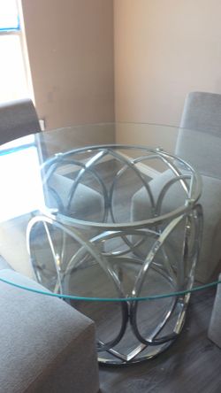 Glass Dinner table with 4 chairs