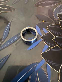 Size 9 Gen 4 Oura Ring w two chargers!