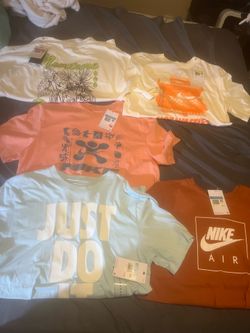 Nike T shirt bundle (brand new )