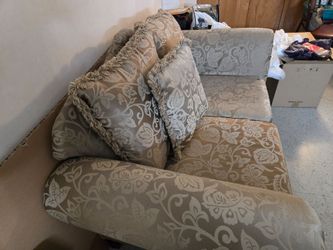 Comfortable designer couch, good condition