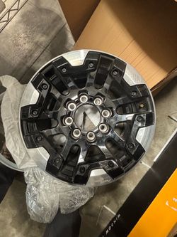 GM 18” wheel set w/tpms installed