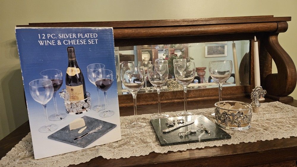 Beautiful Silverplated Wine & Cheese Set