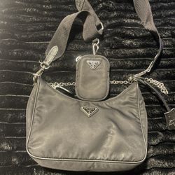 Prada Re-Edition 2005 cloth handbag