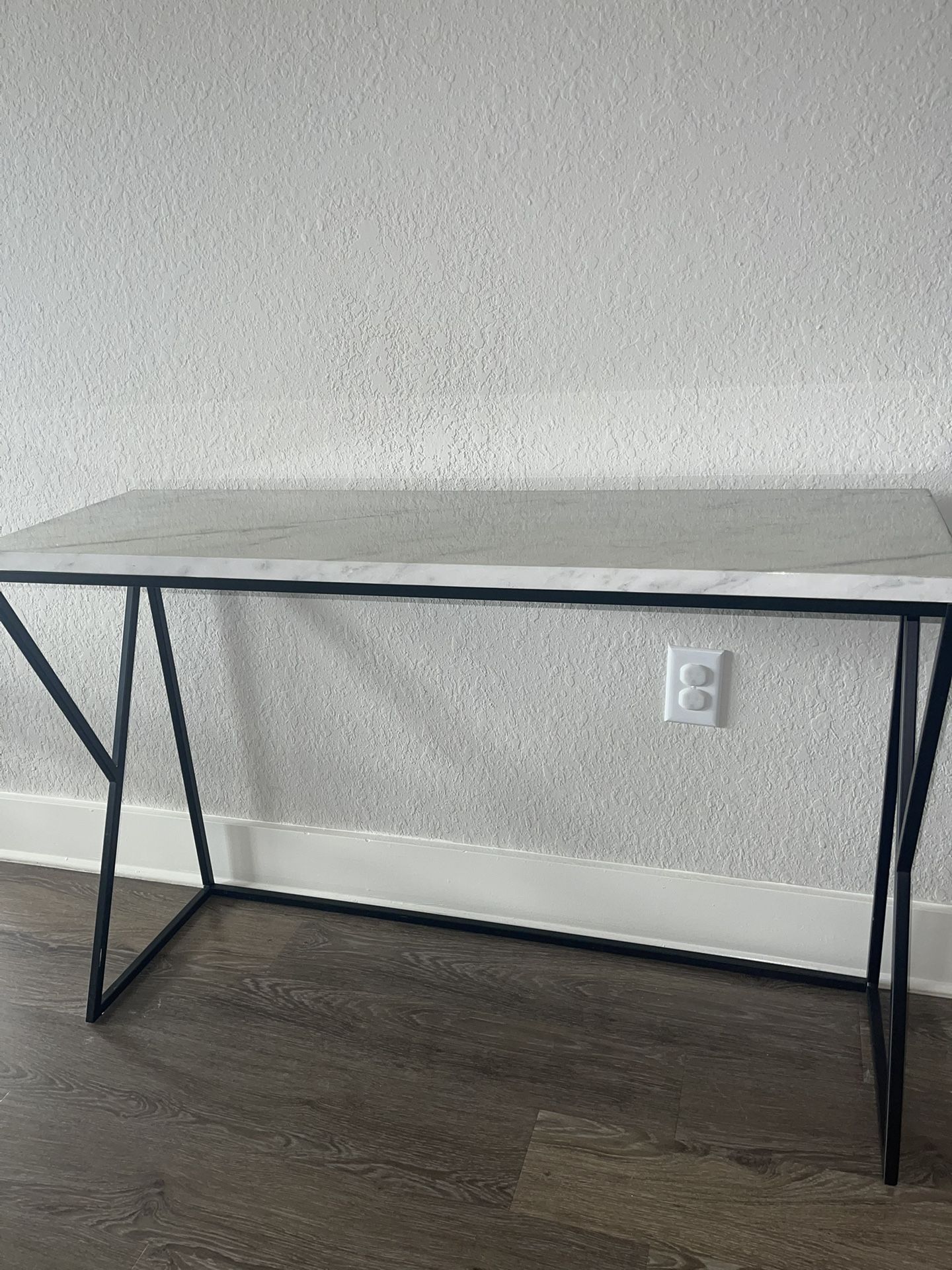 Entry Way Table