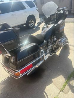 Gold wing