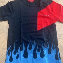 Vie+https://offerup.com/redirect/?o=UmljaGUuUGFyaXM= Blue hell graphic Tshirt