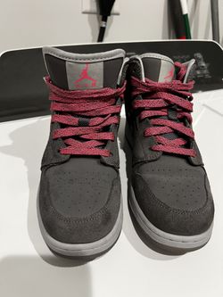 Like New grey Jordan’s 