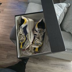 Gucci Shoes Size 9