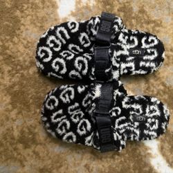 Uggs Slides