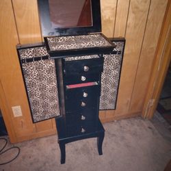Black stand sale up jewelry box