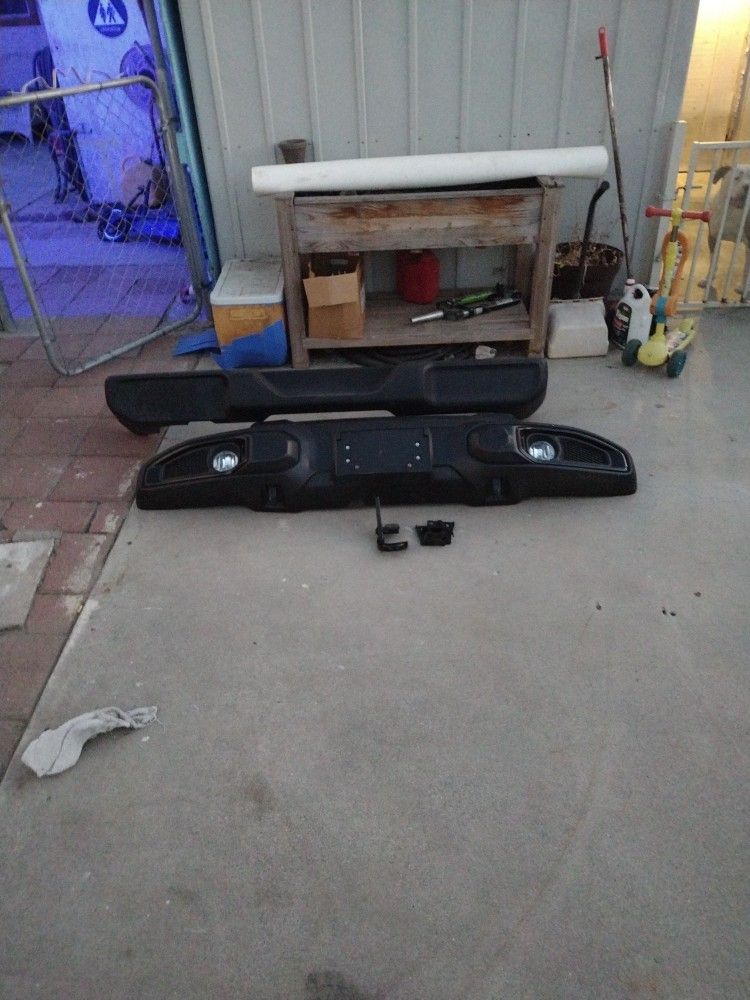 Front And Back Bumper For A Jeep Wrangler 2023