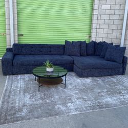 *Free Delivery* Macys Large Sectional Couch Sofa 