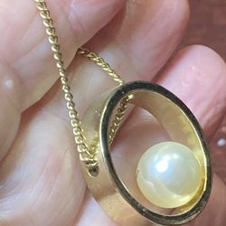 Pendant Necklace With Faux Pearl 