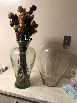2 Large vases