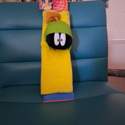 MARVIN , THE MARTIAN COLLECTIBLES , AT LEAST A HUNDRED ITEMS VINTAGE.....