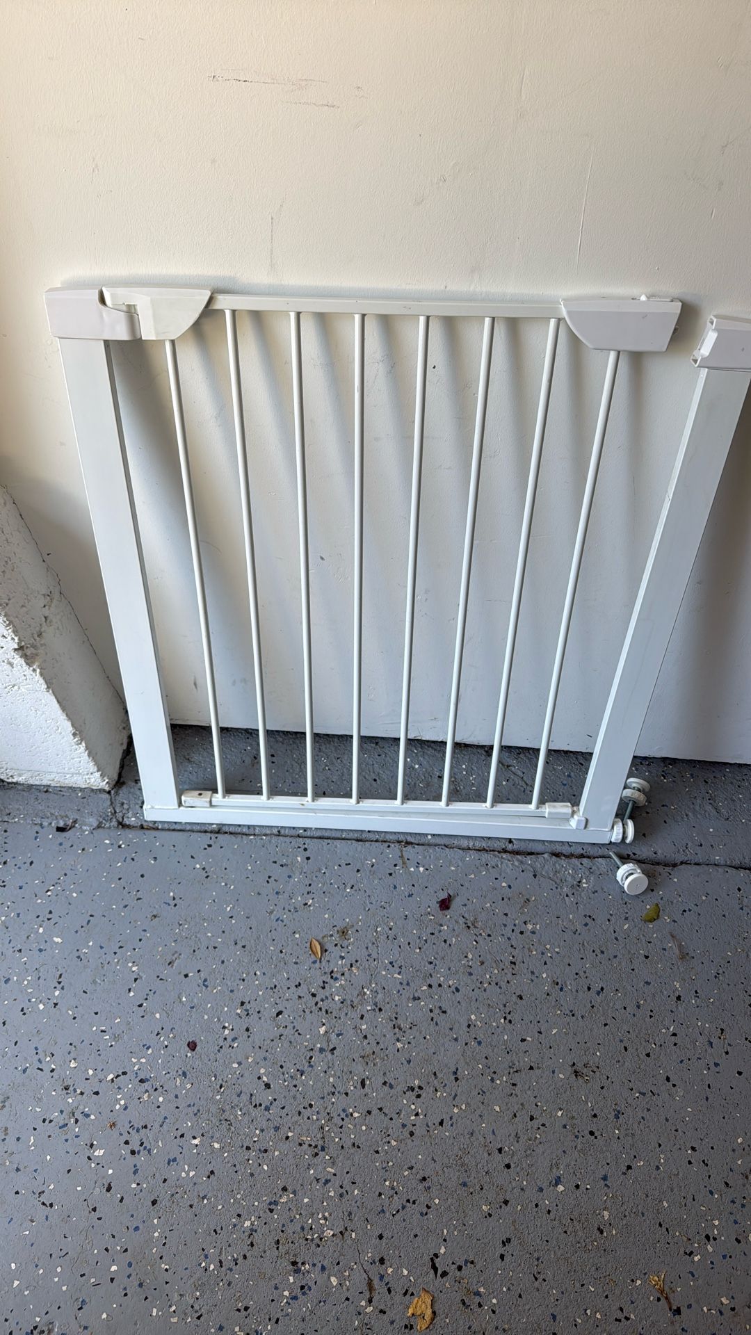 39 Inches Tall Walk-Though Steel Pet Gate