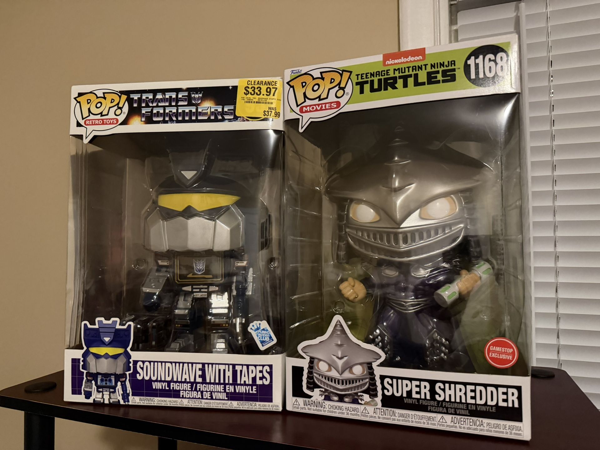 3 Jumbo Funkos