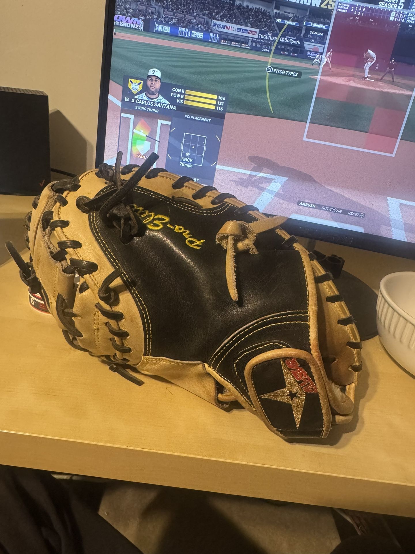 All-Star Pro Elite CM3000 XSBT Catcher’s Glove