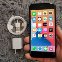 iPhone 7 - UNLOCKED - Like New  