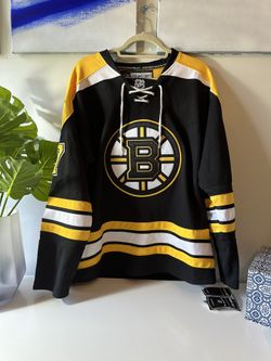 NWT Boston Bruins jersey 