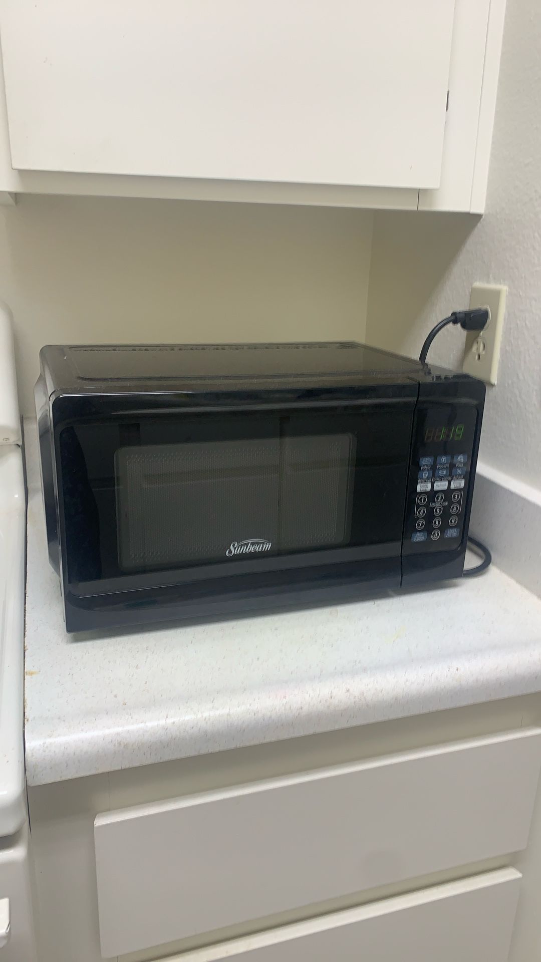 Sunbeam Microwave in Rancho Bernardo