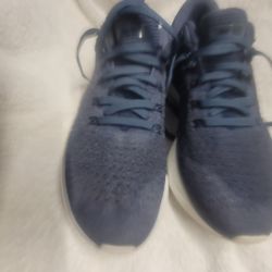 Nike react blue size 9