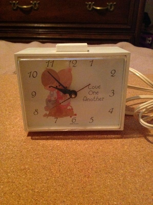 Vintage west clox precious moments love one another clock