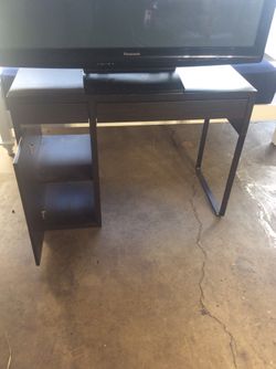 Computer desk buena condicion