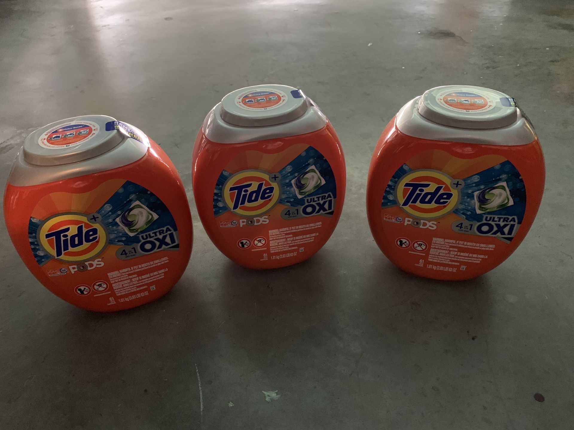 New Tide PODS Ultra OXI laundry detergent pacs. With 10x cleaning power* and built-in pre-treaters, Tide PODS Ultra OXI