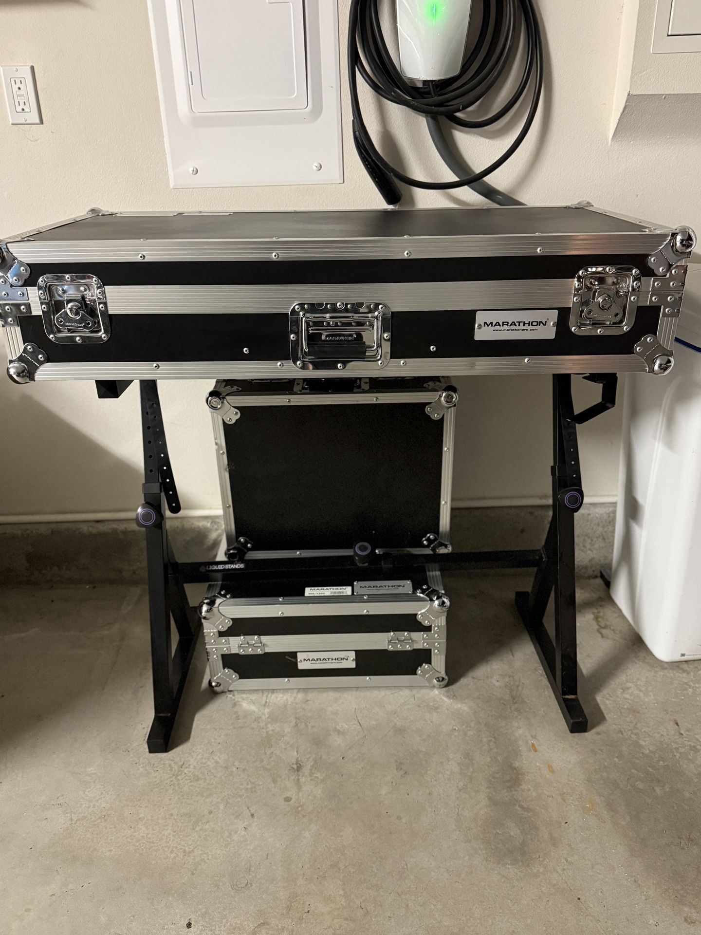 Marathon Flight Case CDJ2000s and Mixer