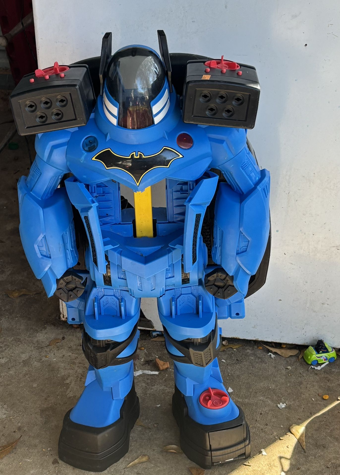 Fisher-Price Imaginext DC Super Friends Batbot Xtreme toy