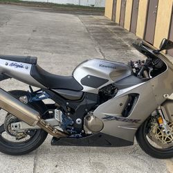 2001 Kawasaki Ninja ZX-12R