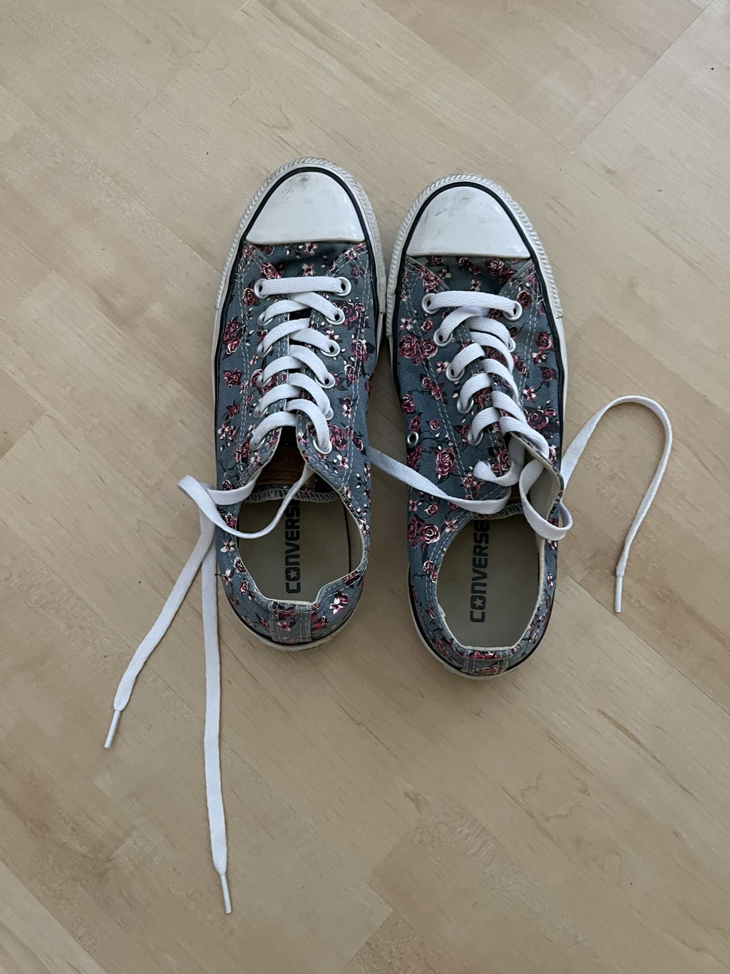Woman Converse All Star